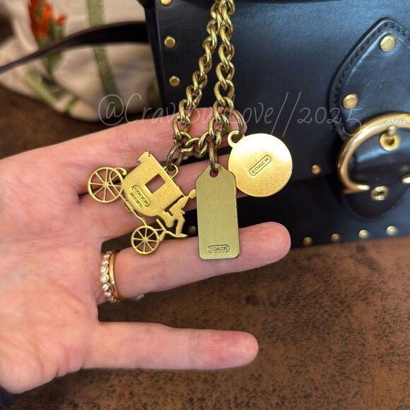 COACH BRASS CARRIAGE CHARM CHAIN LINK LOBSTER CLASP POPPY MEDALLION MINI HANGTAG - Picture 4 of 6